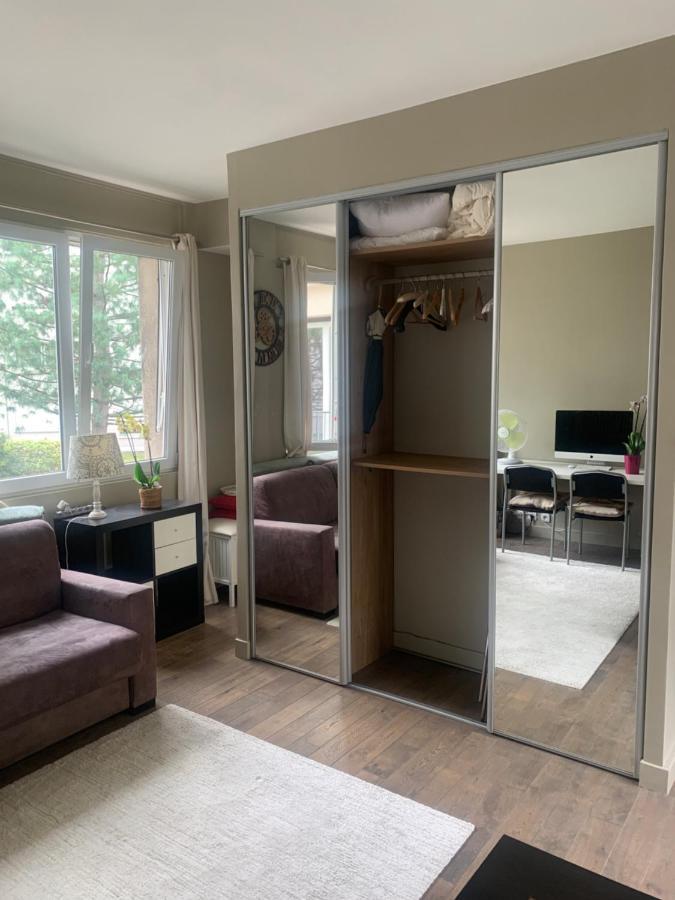 Porte Maillot-Charming And Calm Studio At Neuilly Экстерьер фото