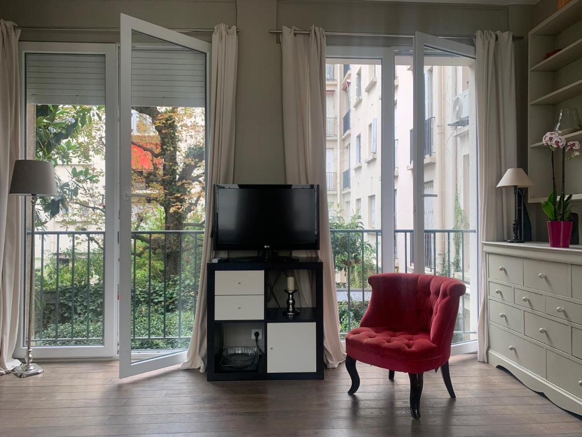 Porte Maillot-Charming And Calm Studio At Neuilly Экстерьер фото